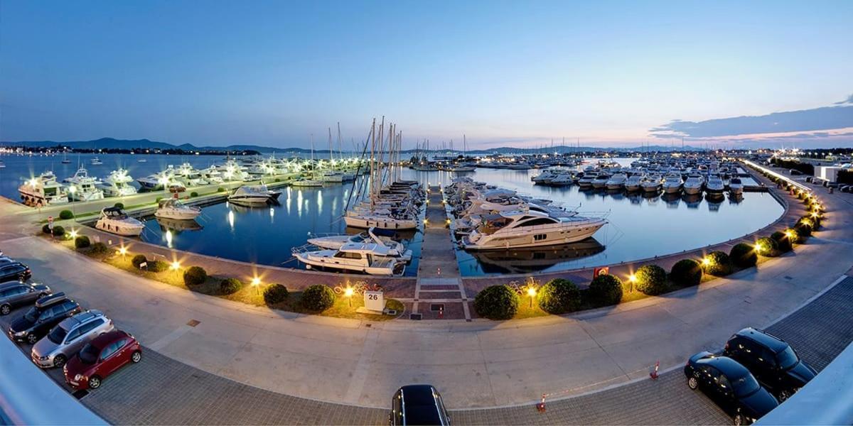 Apartments Emanuela Sukošan Екстериор снимка